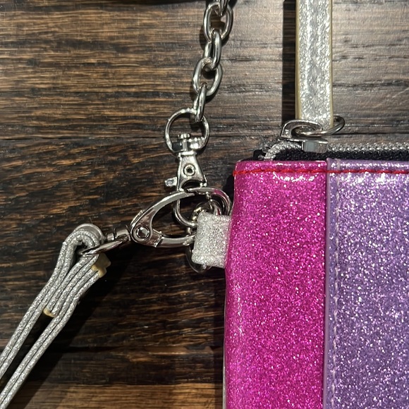 NWOT Purse/wristlet - Picture 5 of 6